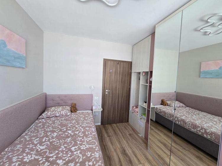 Apartament cu 3 camere decomandat, mobilat în Nord