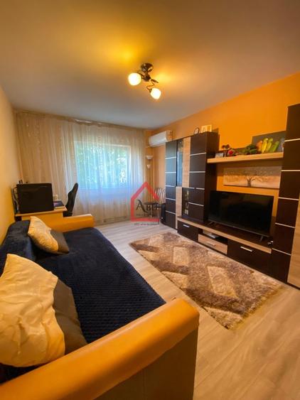 Apartament cu 2 camere decomandat, mobilat în Alexandru cel Bun