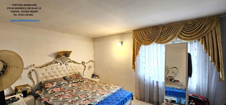 Casă cu 5 camere cu Canalizare în Vest