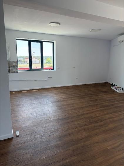 Apartament cu 2 camere decomandat în Corbeanca