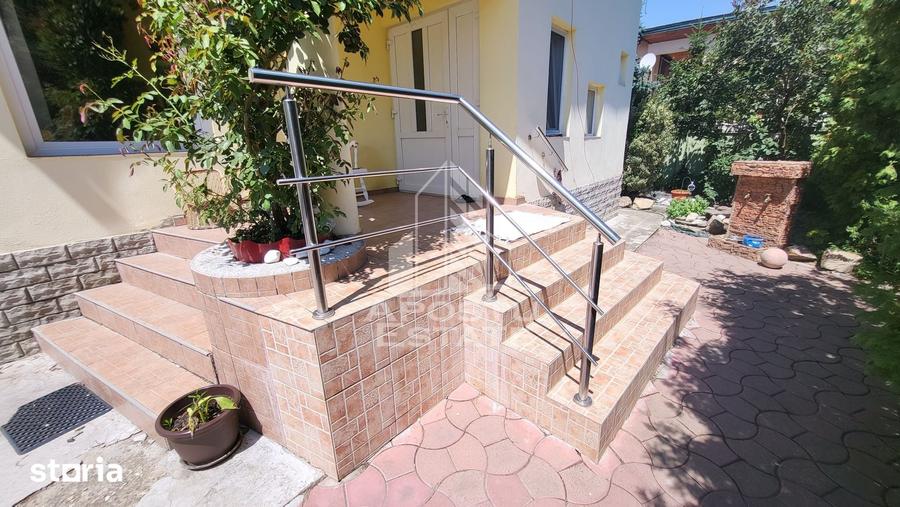 Casa individuala,4 camere,2 bai,garaj,Calea Aradului - 16