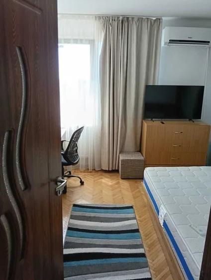 Apartament cu 3 camere decomandat, mobilat în Titan