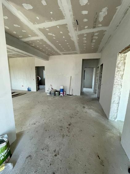 Casă cu Teren 610 Mp în Cumpăna