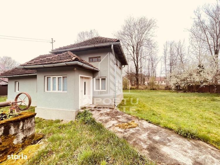 Casă cu 2 camere în Almaș