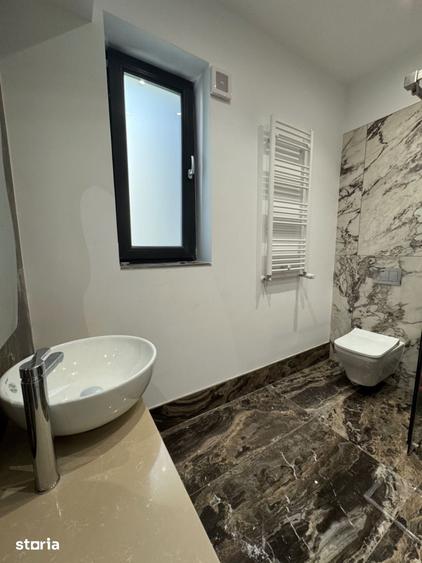 Apartament cu 4 camere în Central