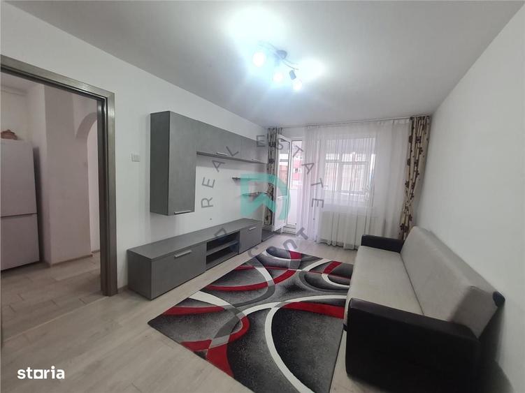 Apartament cu 2 camere semidecomandat în Vlahuță