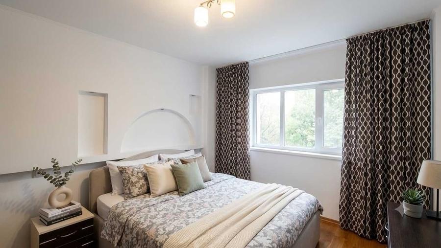 Apartament cu 4 camere decomandat în Apărătorii Patriei