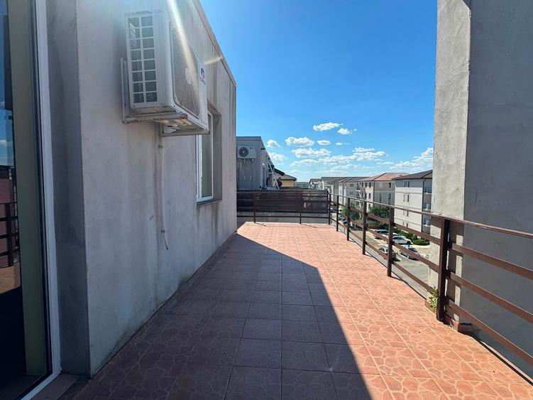 Apartament cu 2 camere semidecomandat în Giroc