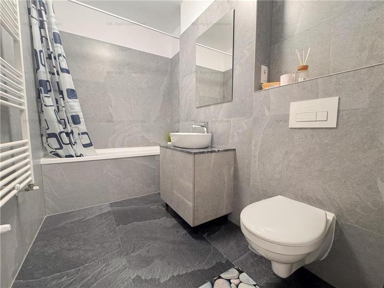 Apartament cu 2 camere decomandat, mobilat în Tractorul