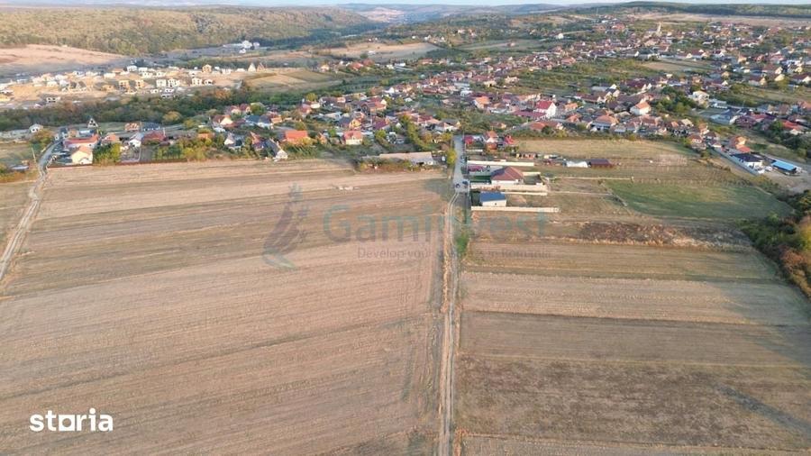 Teren de 1600 mp, în Sânmartin