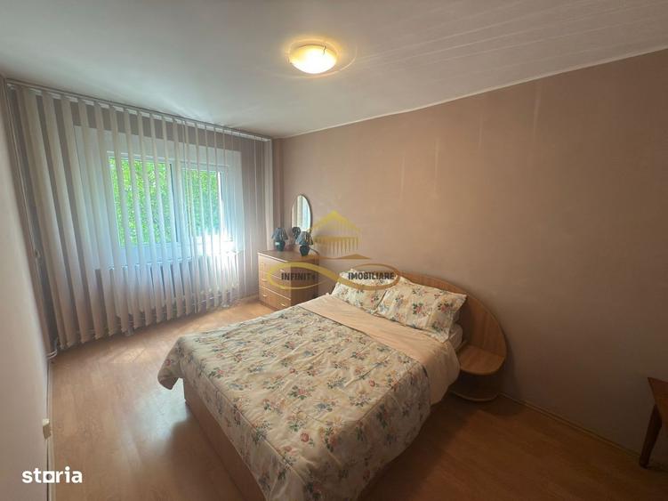 Apartament cu 3 camere decomandat în Ștefan Vodă