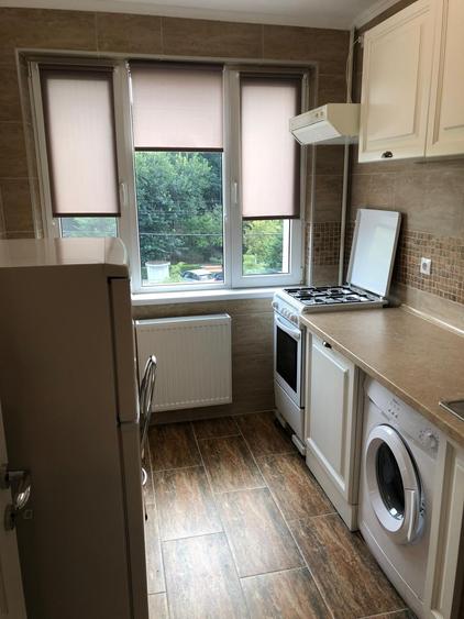 Apartament cu 2 camere decomandat, mobilat în Baba Novac