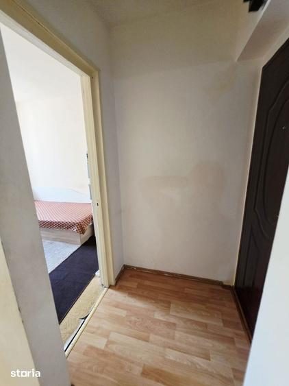 Apartament cu 3 camere nedecomandat în Malu Roșu