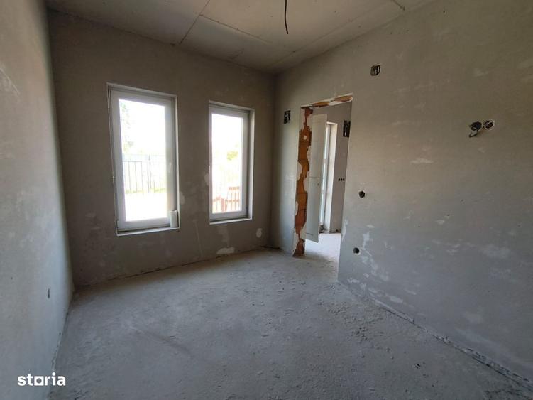 Casă cu 4 camere cu Teren 280 Mp în Mohu