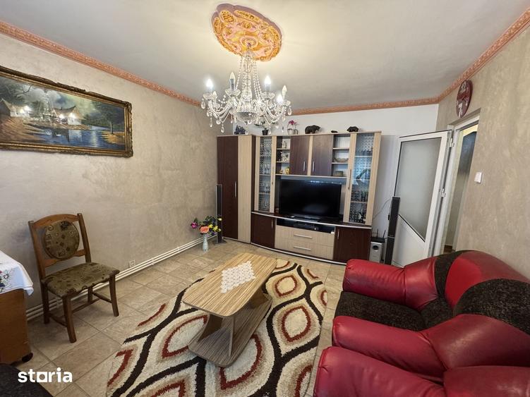 Apartament cu 4 camere în CET