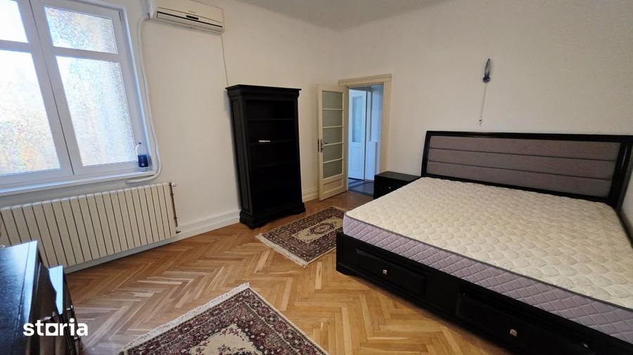 Apartament cu 3 camere, mobilat în Centrul Istoric