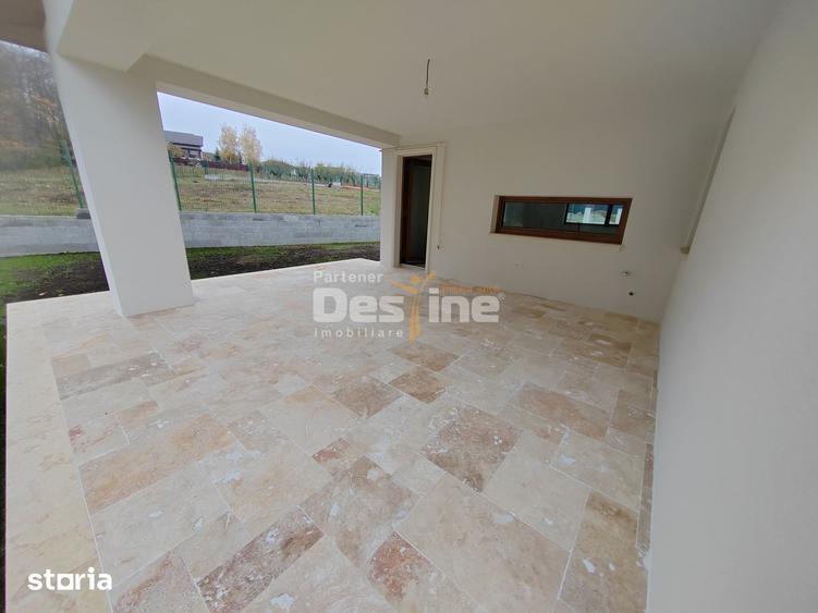 Casă cu 4 camere cu Teren 1000 Mp în Bucium
