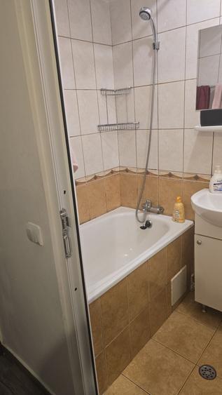 Garsonieră decomandată în Central