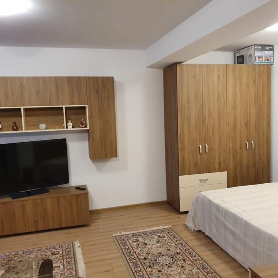 Garsonieră decomandată în Nord