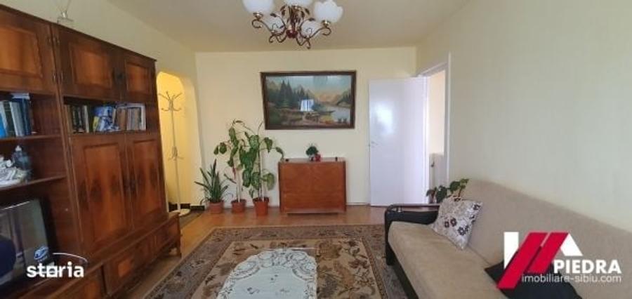 Apartament cu 2 camere decomandat în Cedonia