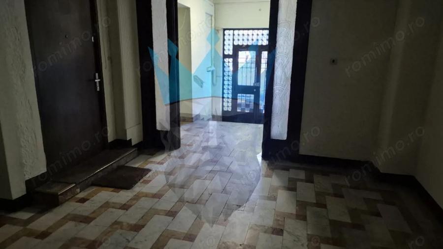 Apartament cu 4 camere decomandat în Unirii