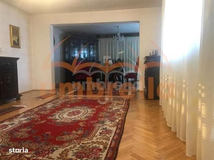 Casă cu 4 camere cu Teren 281 Mp în Central