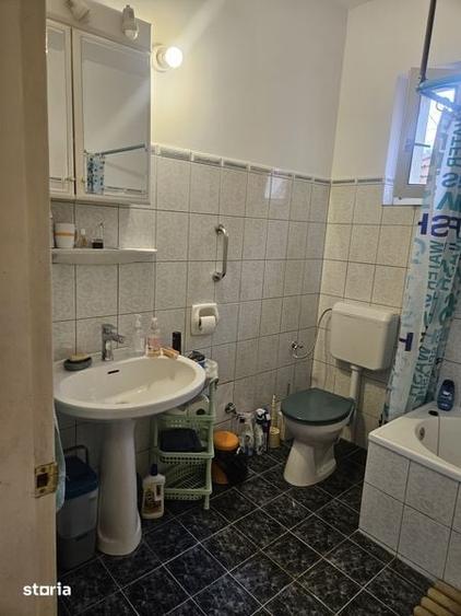 Apartament cu 3 camere decomandat în Valea Cetății