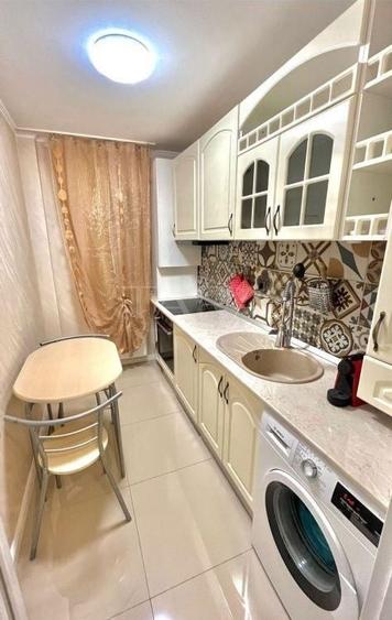 Apartament cu 2 camere decomandat, mobilat în Vest