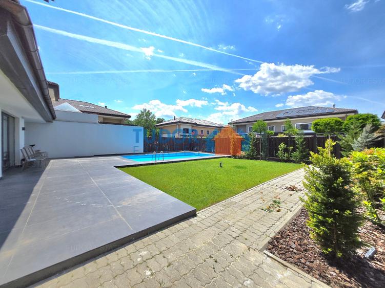 Duplex cu 9 camere cu Garaj în Pipera