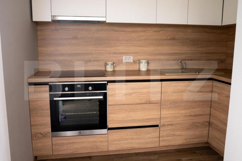 Apartament cu 3 camere decomandat în Spitalul Județean