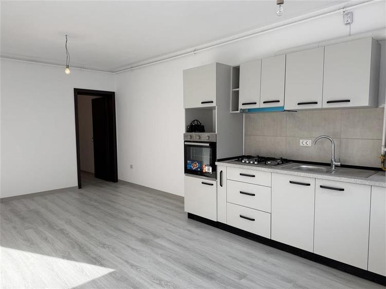 Apartament cu 2 camere decomandat în Sânpetru