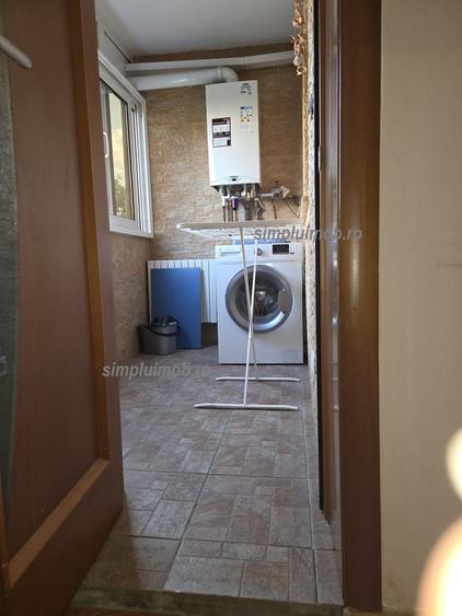 Apartament cu 3 camere semidecomandat, mobilat în Olteniței