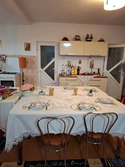 Casă cu 4 camere cu Teren 3000 Mp în Ghioroc