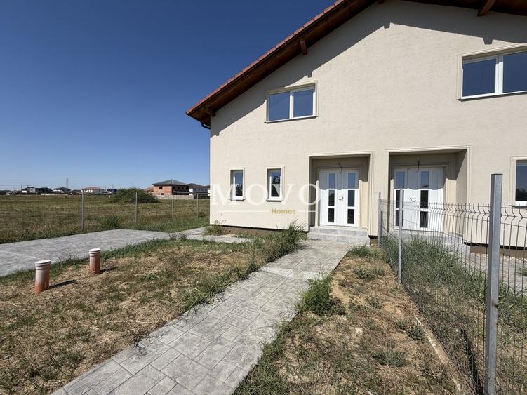 Duplex cu 4 camere cu Canalizare în Moșnița Nouă
