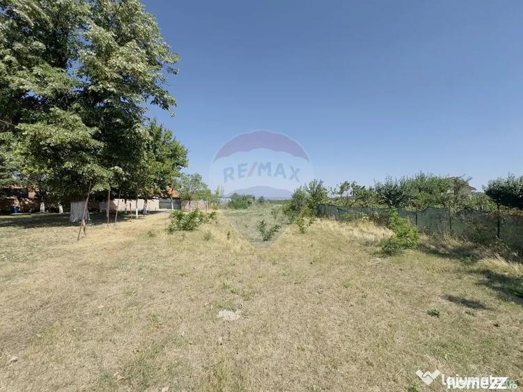 Teren de 2841 mp, în Apateu