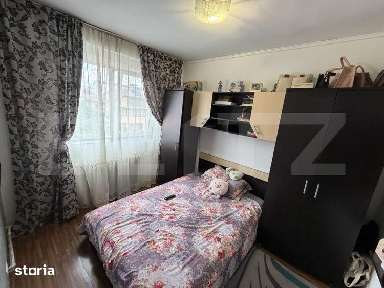 Apartament cu 3 camere decomandat în Plopilor