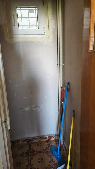 Apartament cu 3 camere decomandat în Titan