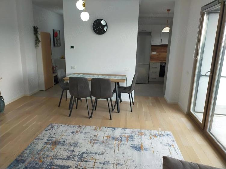 Apartament cu 2 camere decomandat în Complex Studențesc