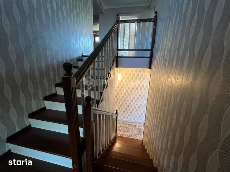 Casă cu 6 camere cu Teren 730 Mp în Remetea