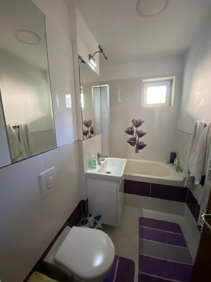 Apartament cu 3 camere decomandat în Craiter