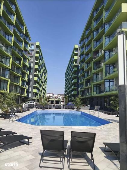 Apartament cu 3 camere decomandat în Far