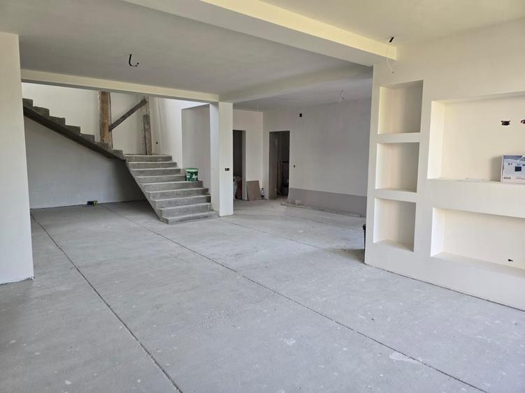 Casă cu 4 camere în Rădăuți