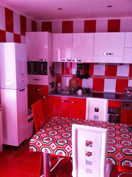 Casă cu 4 camere cu Teren 350 Mp în Cârcea