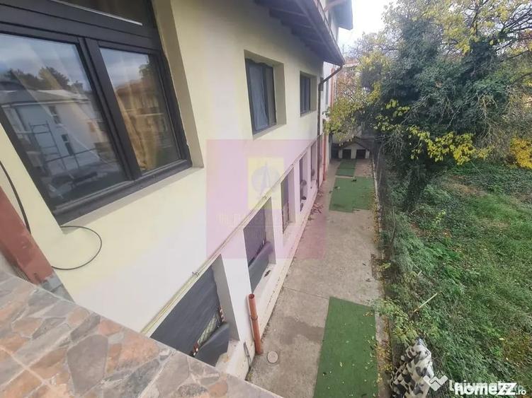 Spațiu comercial, de 711 mp, în Câmpina