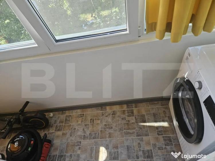 Apartament cu 3 camere decomandat în Podu Roș