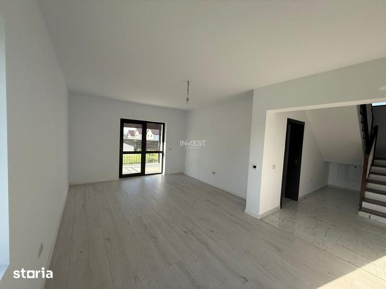 Casă cu 5 camere cu Teren 1100 Mp în Valea Lupului