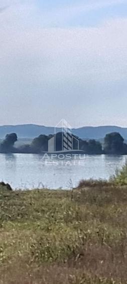 Teren Construcții intravilan de 2400 mp, în Central