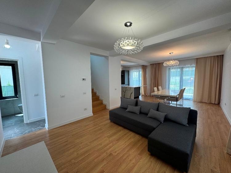 Casă individuală cu 5 camere cu Teren 590 Mp în Corbeanca