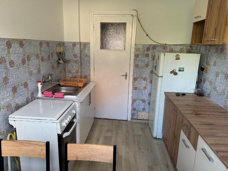 Apartament cu 3 camere decomandat, mobilat în Grigorescu