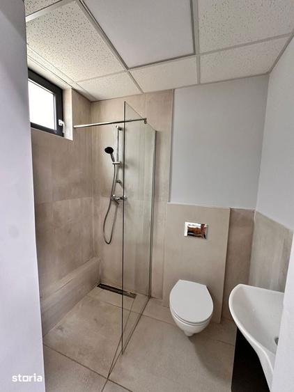 Spațiu comercial, de 600 mp, în Central